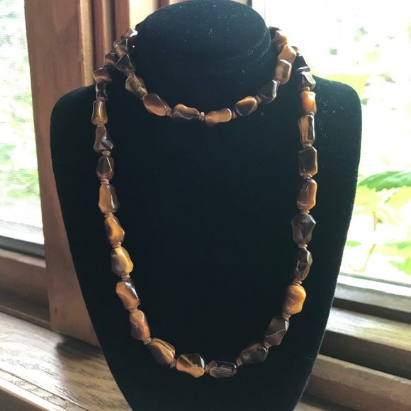 Jewelry - Vintage Hand-Knotted Tiger Eye Gemstone Necklace!